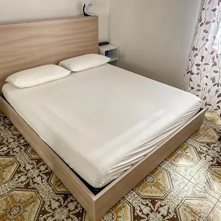Clhome Front Terrace Διαμέρισμα *